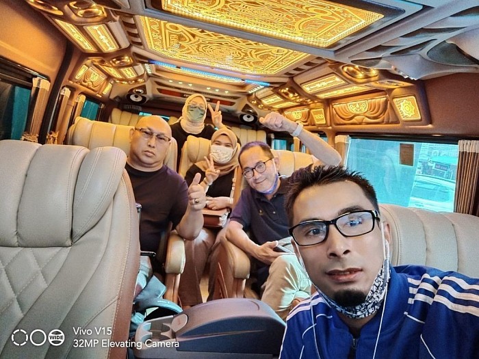 rent a van bangkok   chartervanwithdriver